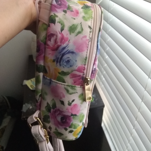 Christian striano pink w/ flowers mini bag 🌷🌸🌸 - Picture 4 of 6